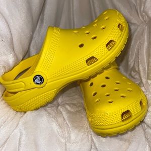 Women’s yellow size 8 crocs
